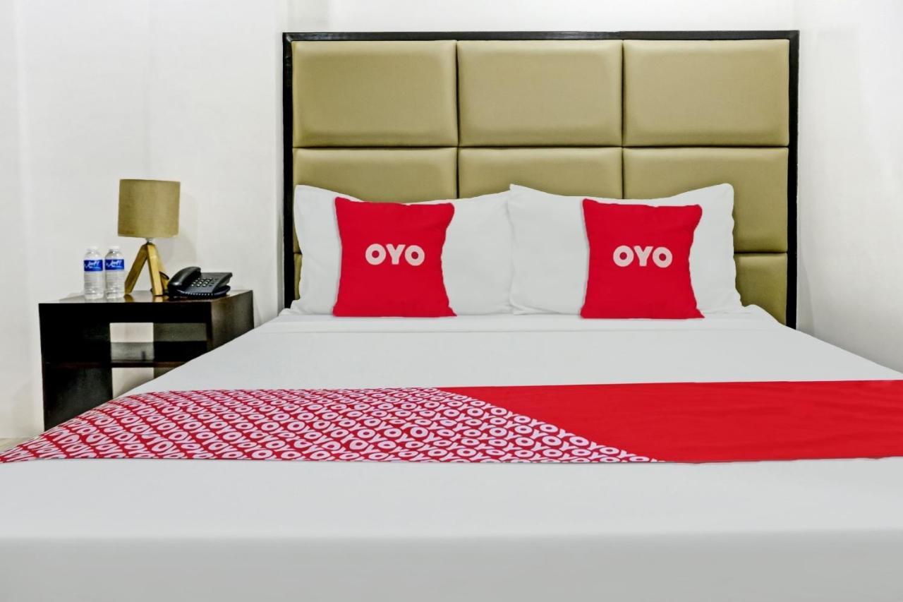 Oyo 869 Jnv Dream Hotel Subic Exteriér fotografie