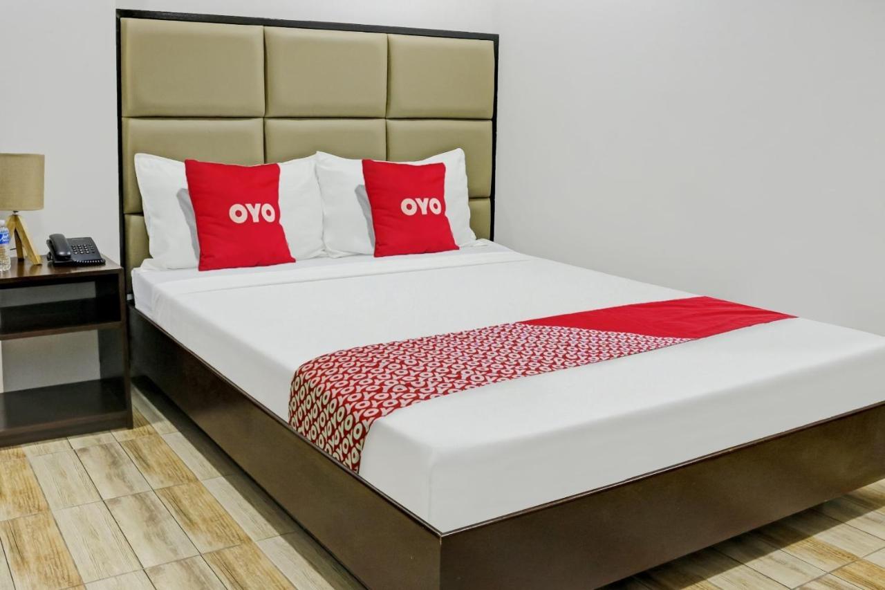 Oyo 869 Jnv Dream Hotel Subic Exteriér fotografie