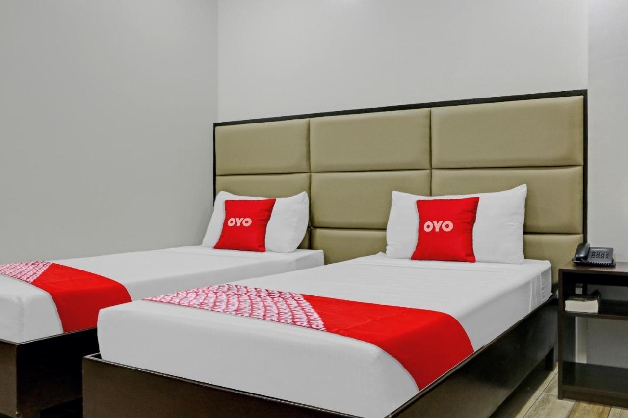 Oyo 869 Jnv Dream Hotel Subic Exteriér fotografie